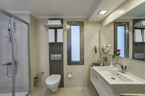 Banyo Tavan Yüksekliği Ne Olmalı Ve Banyo Dekorasyon Önerileri
